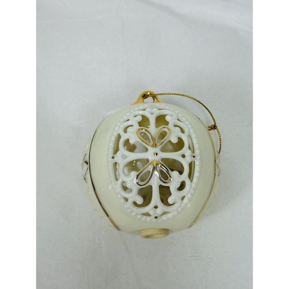 GANZ Other - Elegant‎ Round Ivory & Gold Egg Ceramic Reticulated Christmas Ornaments By Ganz